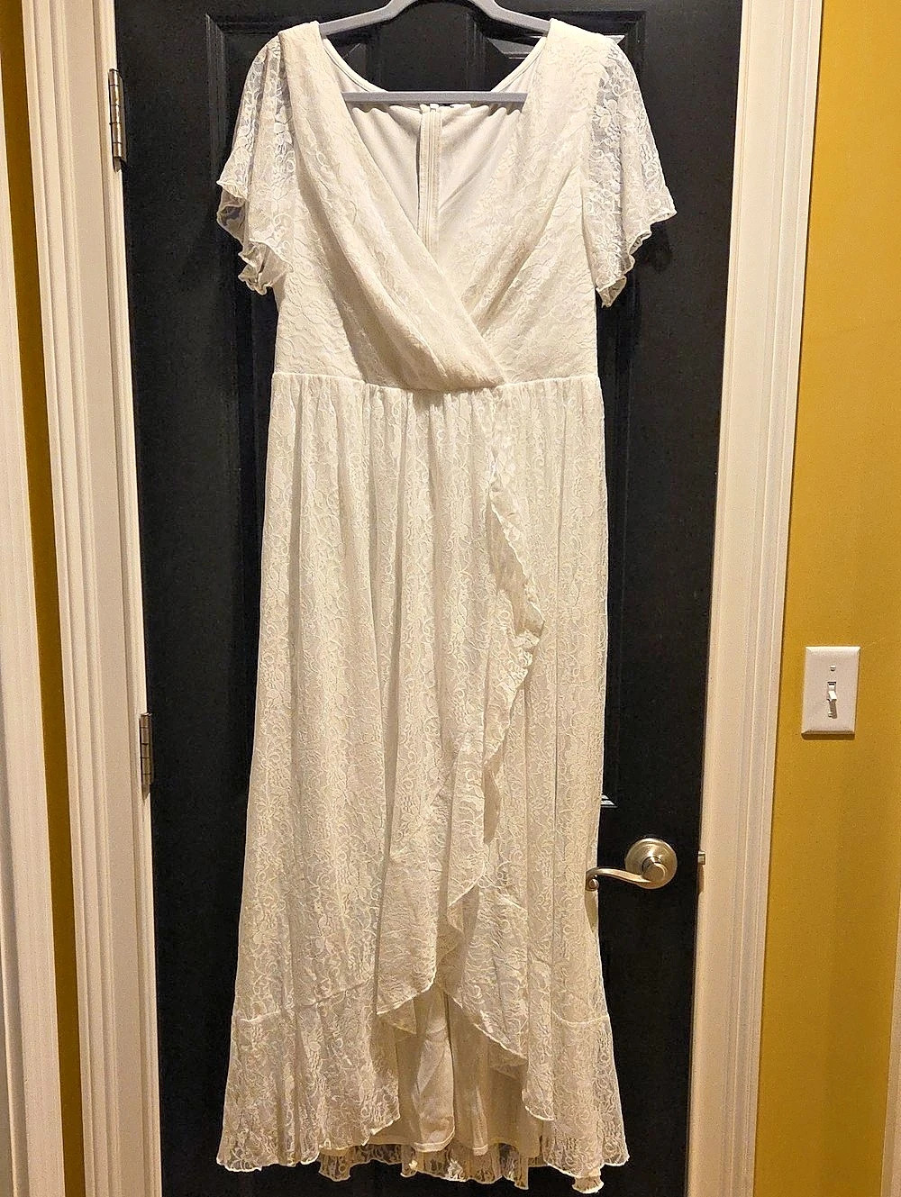 Ever Pretty Ivory Lace Maxi Dress with Flutter Sleeves Size 12 NWT